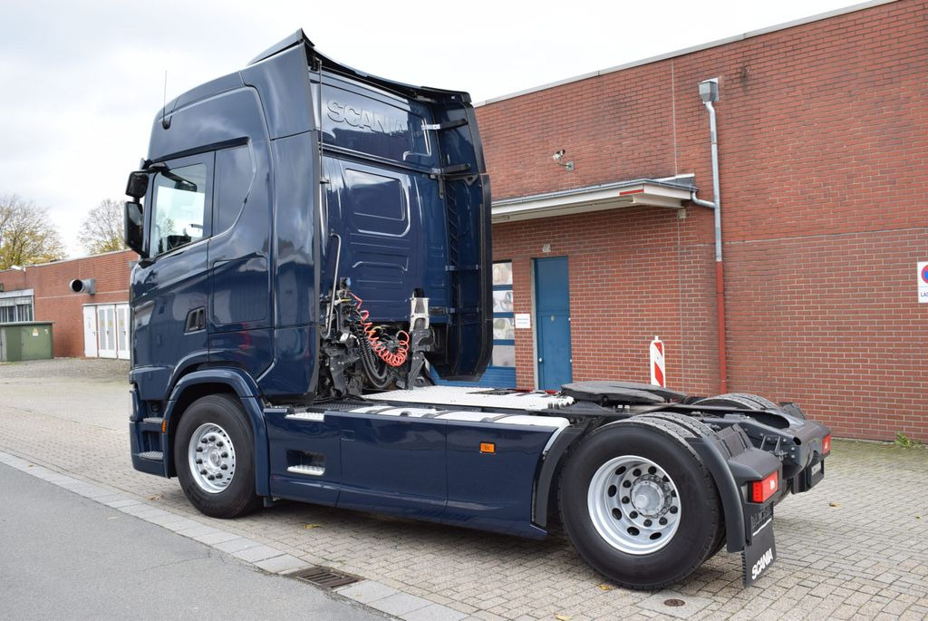 Scania S 450 Highline 2xTank LED Vollluft Retarder - Nyergesvontató: 4 kép. Scania S 450 Highline 2xTank LED Vollluft Retarder - Nyergesvontató: 4 kép.