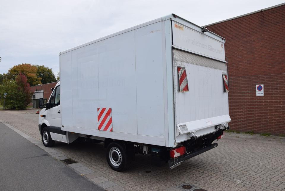 Volkswagen Crafter 35 Koffer 2,0 TDI LBW Palfinger 500KG - Dobozos kisteherautó: 5 kép. Volkswagen Crafter 35 Koffer 2,0 TDI LBW Palfinger 500KG - Dobozos kisteherautó: 5 kép.
