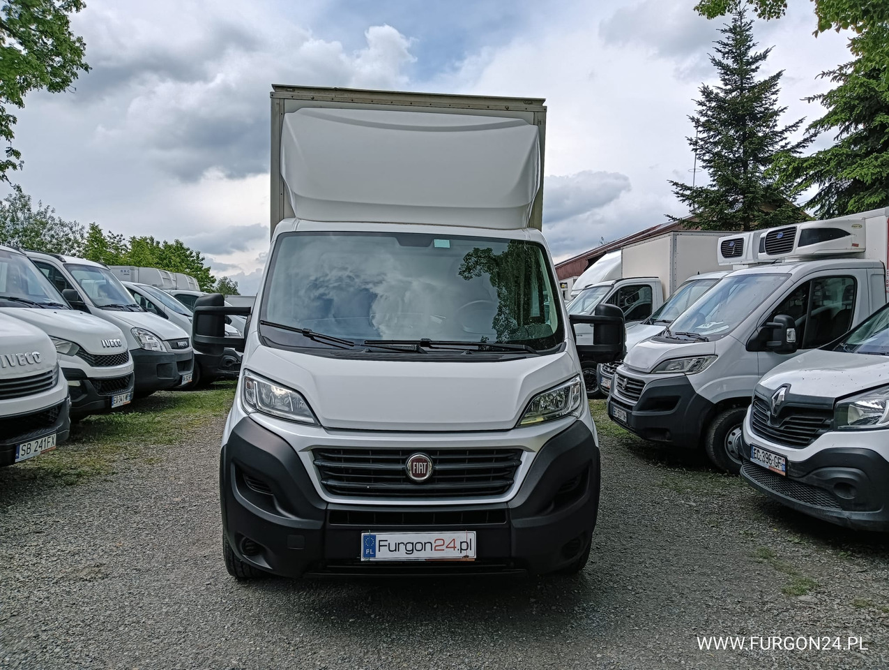 FIAT DUCATO KONTENER WINDA NR 886 - Dobozos kisteherautó: 2 kép. FIAT DUCATO KONTENER WINDA NR 886 - Dobozos kisteherautó: 2 kép.