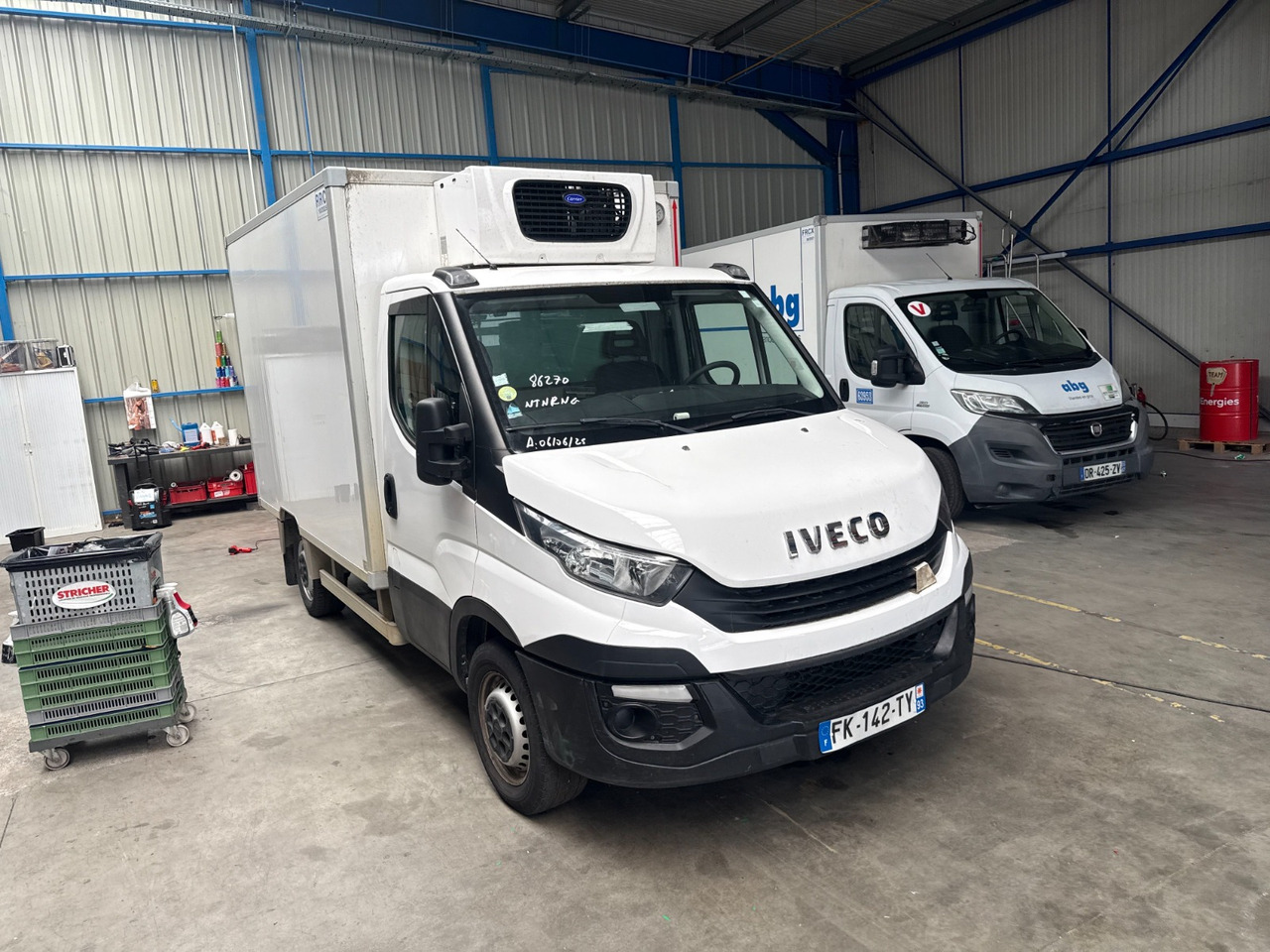 IVECO DAILY 35C13 KONTENER CHŁODNIA MROŹNIA NR 872 - Hűtős kisteherautó: 1 kép. IVECO DAILY 35C13 KONTENER CHŁODNIA MROŹNIA NR 872 - Hűtős kisteherautó: 1 kép.