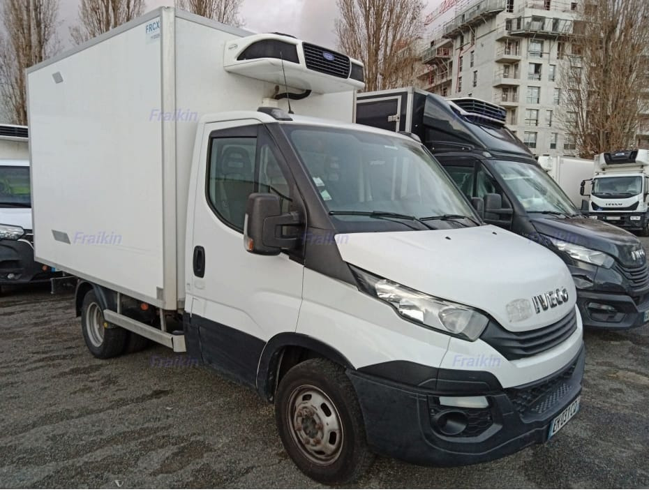 IVECO DAILY 35C13 KONTENER CHŁODNIA NR 873 - Hűtős kisteherautó: 1 kép. IVECO DAILY 35C13 KONTENER CHŁODNIA NR 873 - Hűtős kisteherautó: 1 kép.