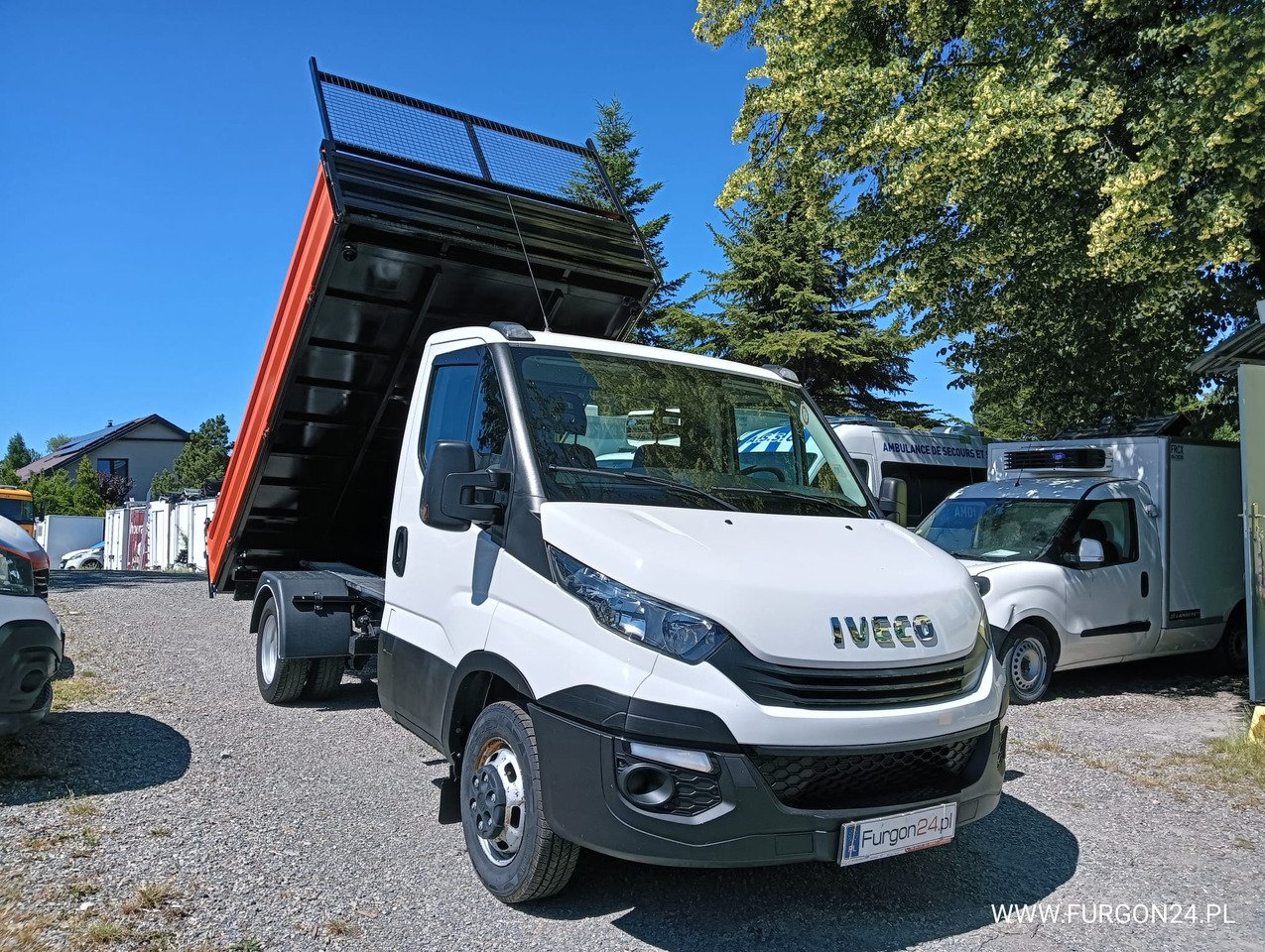 IVECO DAILY 35C14 WYWROTKA KIPER Z NAJAZDAMI NR 841 - Billenőplatós kisteherautó: 3 kép. IVECO DAILY 35C14 WYWROTKA KIPER Z NAJAZDAMI NR 841 - Billenőplatós kisteherautó: 3 kép.