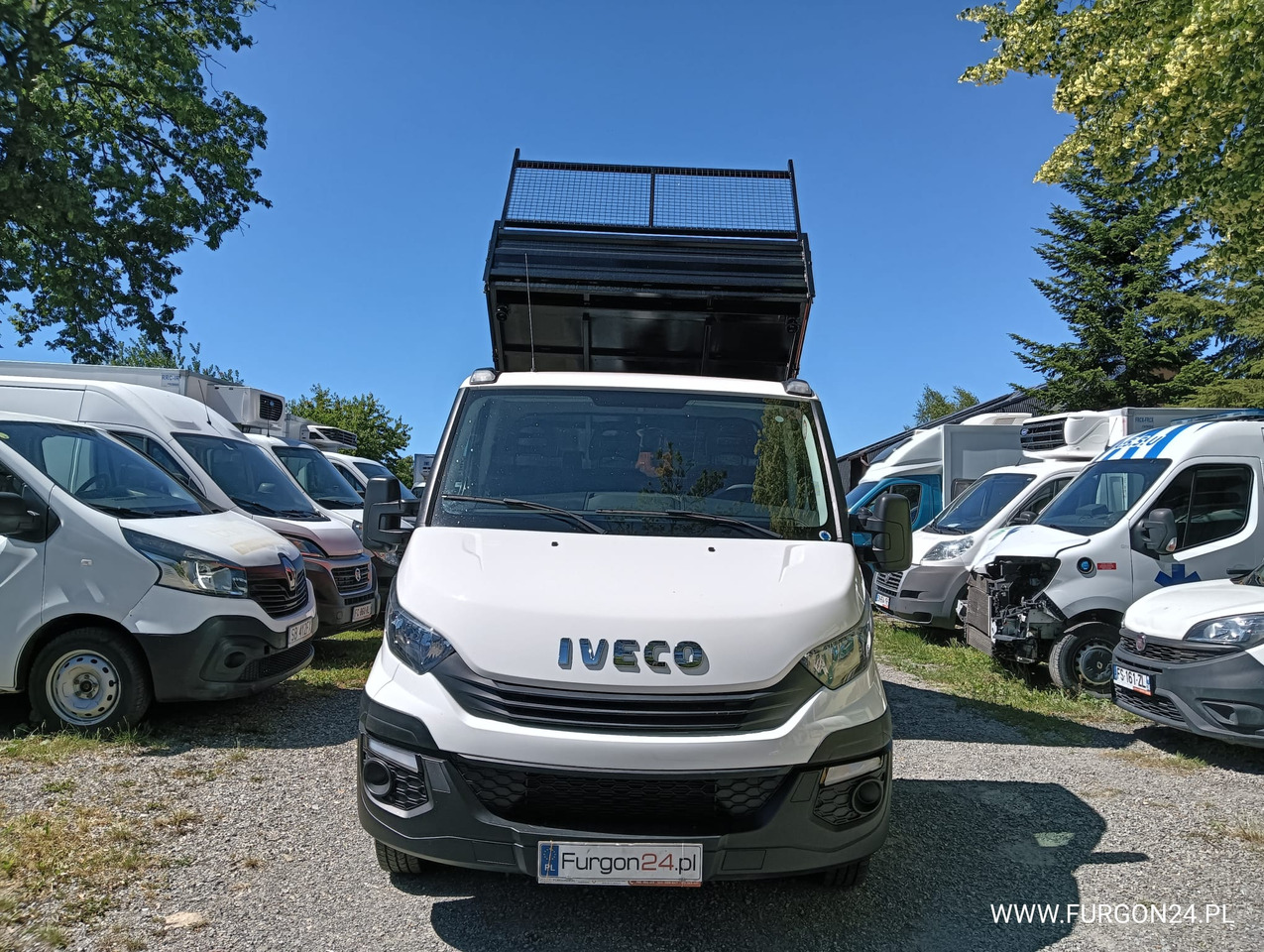 IVECO DAILY 35C14 WYWROTKA KIPER Z NAJAZDAMI NR 841 - Billenőplatós kisteherautó: 2 kép. IVECO DAILY 35C14 WYWROTKA KIPER Z NAJAZDAMI NR 841 - Billenőplatós kisteherautó: 2 kép.