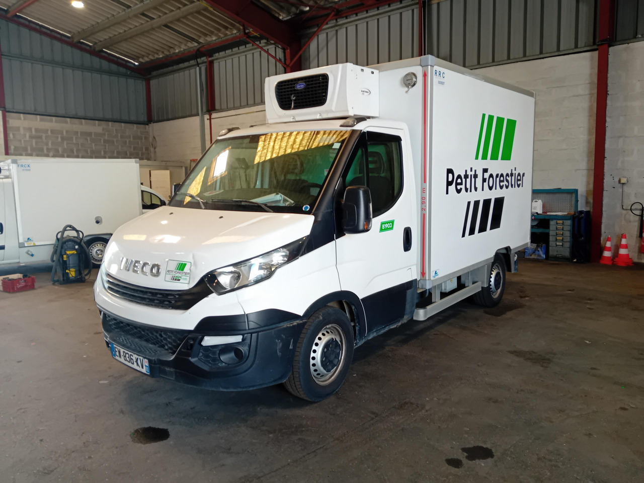 IVECO DAILY 35S12 KONTENER CHŁODNIA MROŹNIA NR 875 - Hűtős kisteherautó: 1 kép. IVECO DAILY 35S12 KONTENER CHŁODNIA MROŹNIA NR 875 - Hűtős kisteherautó: 1 kép.