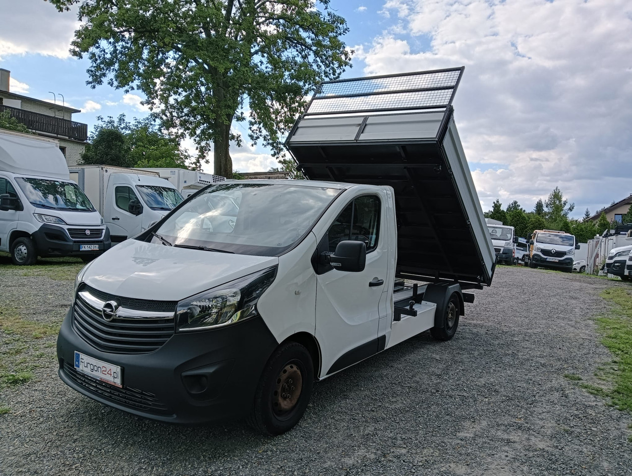OPEL VIVARO WYWROTKA KIPER Z NAJAZDAMI NR 870 - Billenőplatós kisteherautó: 1 kép. OPEL VIVARO WYWROTKA KIPER Z NAJAZDAMI NR 870 - Billenőplatós kisteherautó: 1 kép.