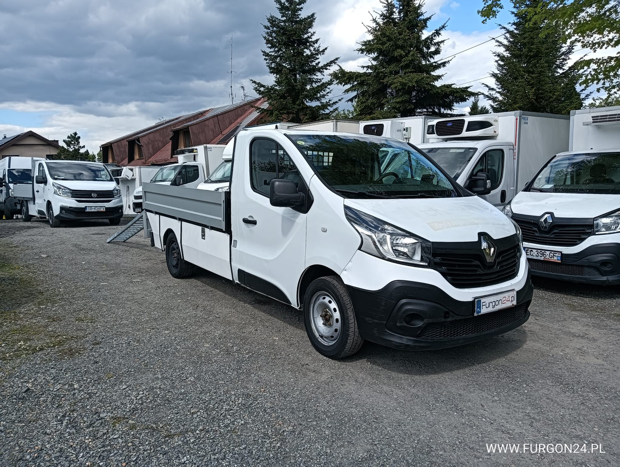 RENAULT TRAFIC SKRZYNIA PAKA Z NAJAZDAMI I PÓŁKAMI NR 689 - Platós kisteherautó: 3 kép. RENAULT TRAFIC SKRZYNIA PAKA Z NAJAZDAMI I PÓŁKAMI NR 689 - Platós kisteherautó: 3 kép.