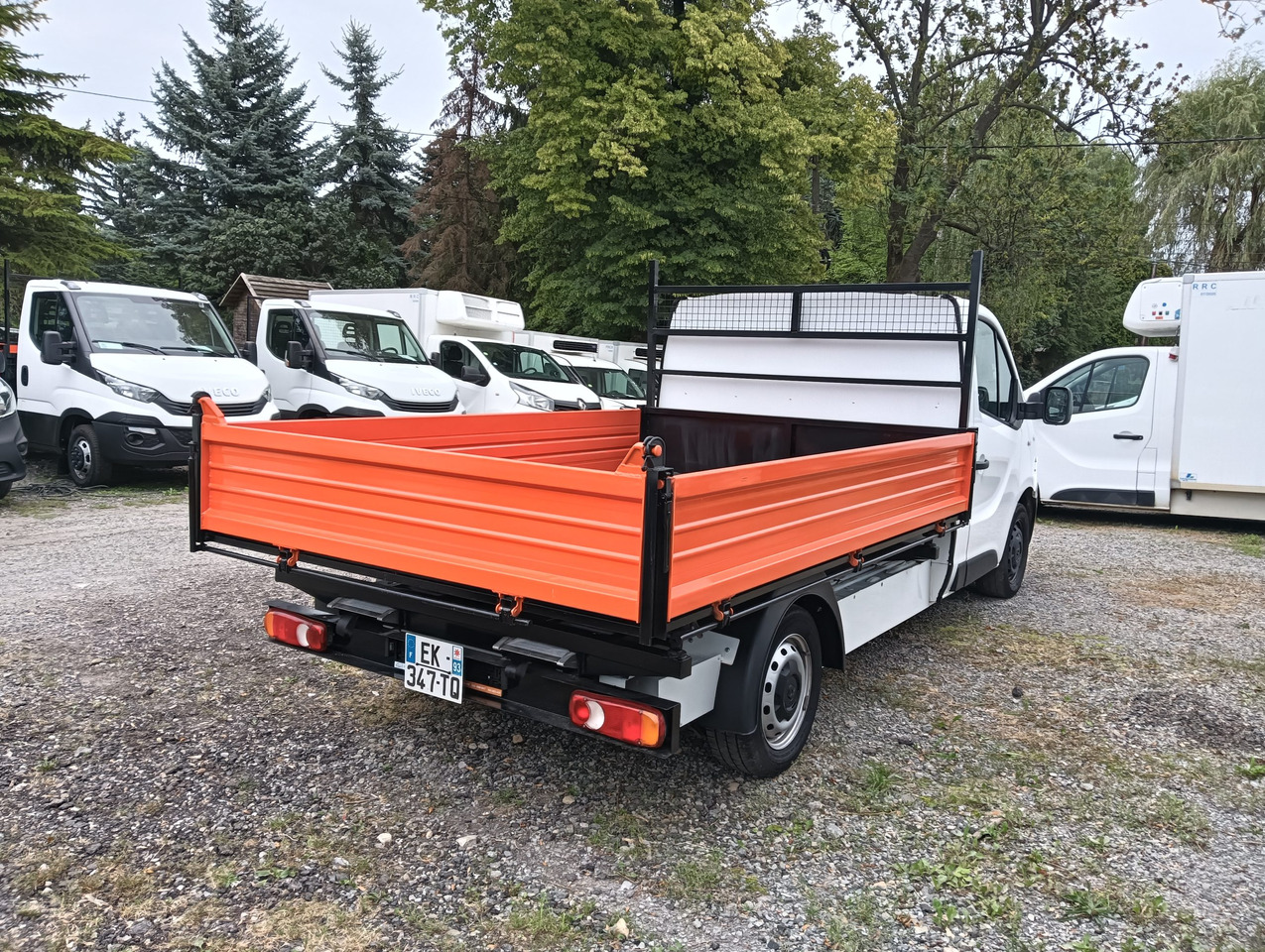 RENAULT TRAFIC WYWROTKA KIPER Z NAJAZDAMI NR 840 - Billenőplatós kisteherautó: 3 kép. RENAULT TRAFIC WYWROTKA KIPER Z NAJAZDAMI NR 840 - Billenőplatós kisteherautó: 3 kép.