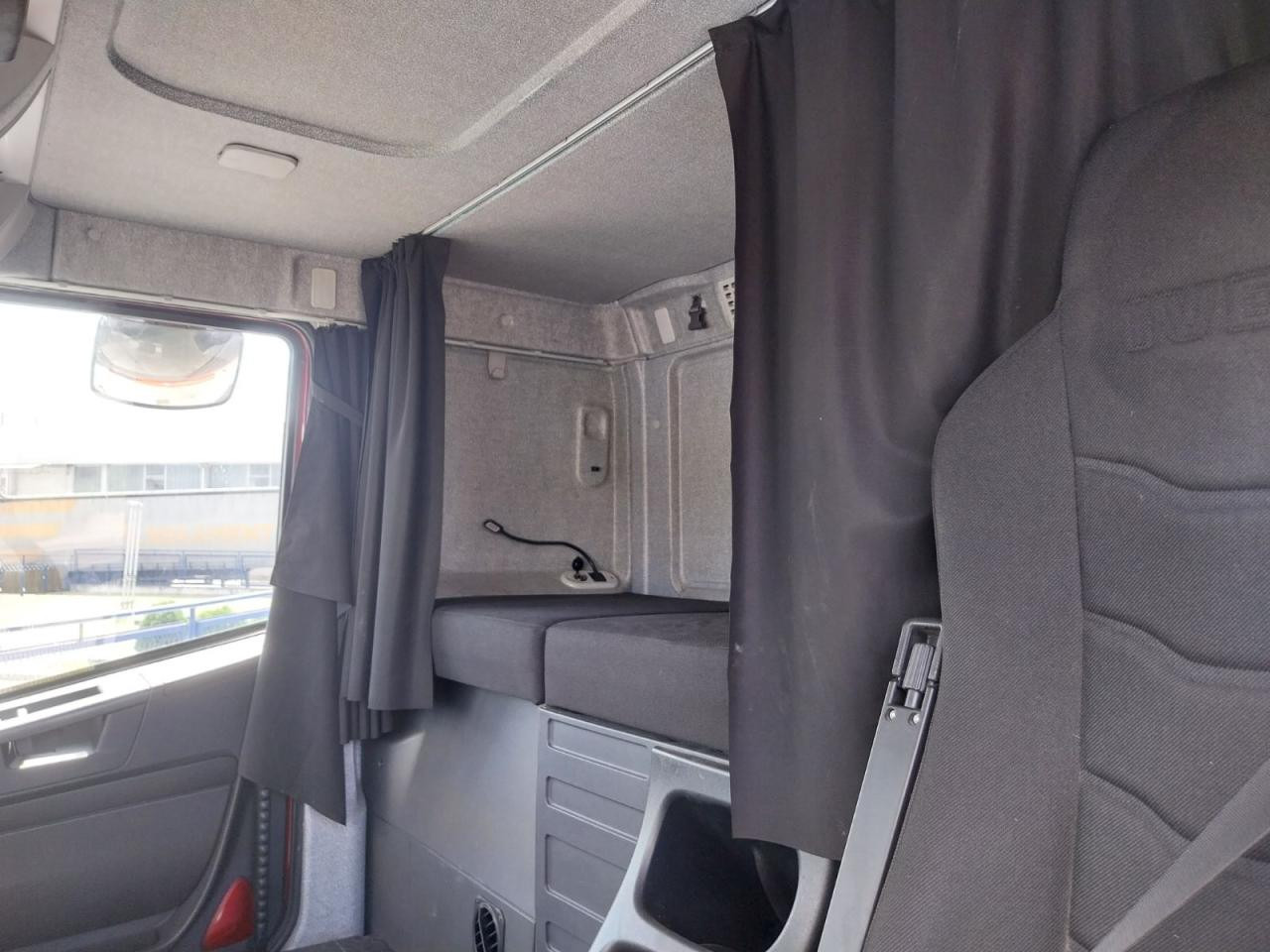 IVECO Stralis AS440S40TP - Nyergesvontató: 5 kép. IVECO Stralis AS440S40TP - Nyergesvontató: 5 kép.