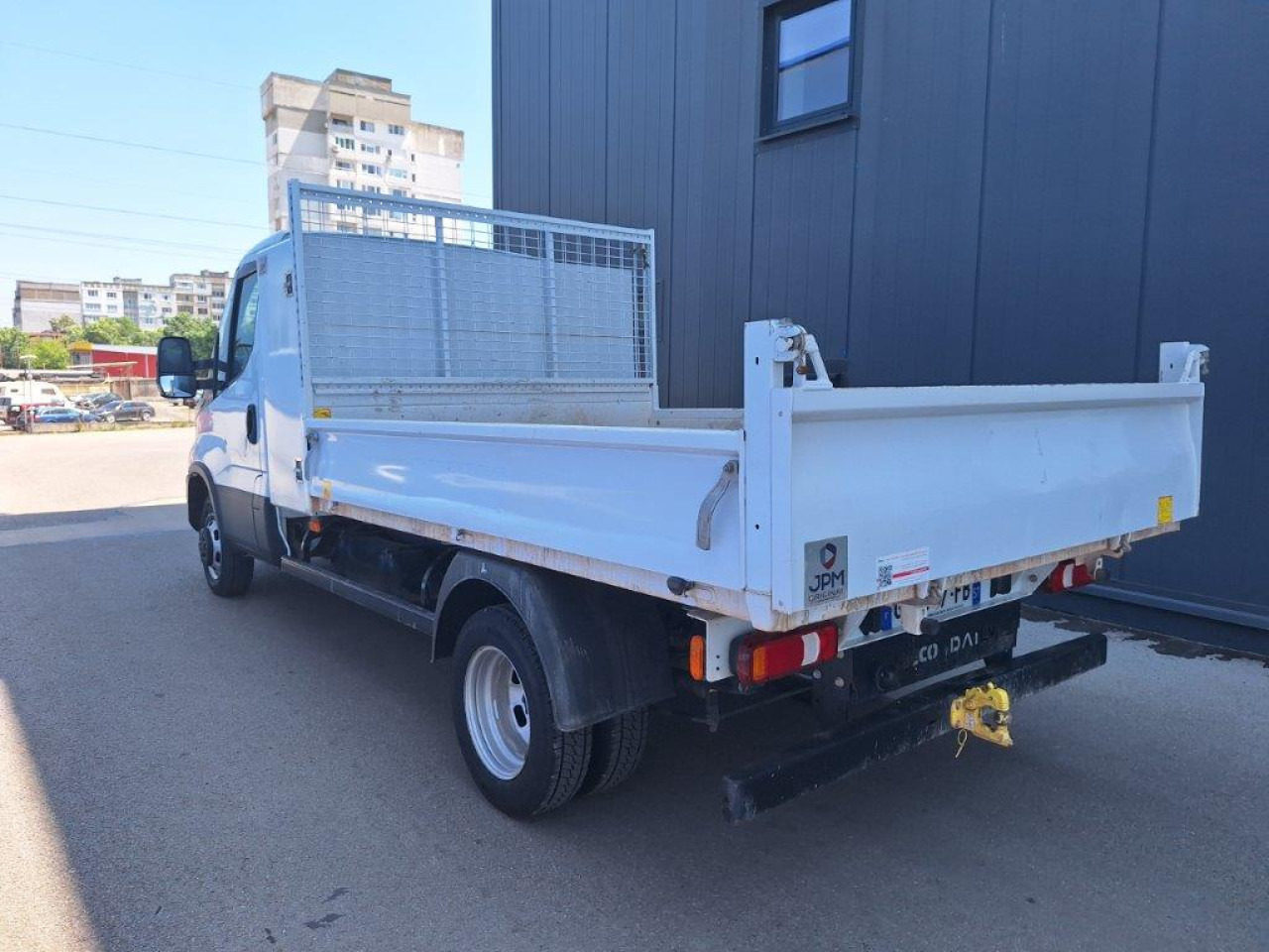 IVECO Daily 35C16 tipper - Billenőplatós kisteherautó: 5 kép. IVECO Daily 35C16 tipper - Billenőplatós kisteherautó: 5 kép.