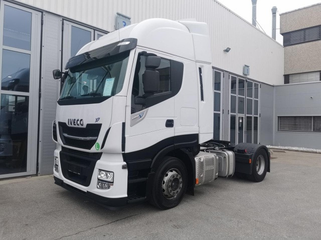 IVECO Stralis AS440S48T/P XP - Nyergesvontató: 1 kép. IVECO Stralis AS440S48T/P XP - Nyergesvontató: 1 kép.