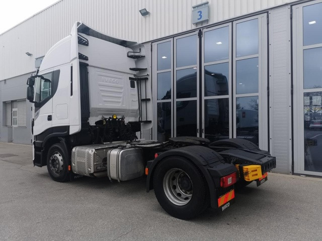 IVECO Stralis AS440S48T/P XP - Nyergesvontató: 5 kép. IVECO Stralis AS440S48T/P XP - Nyergesvontató: 5 kép.