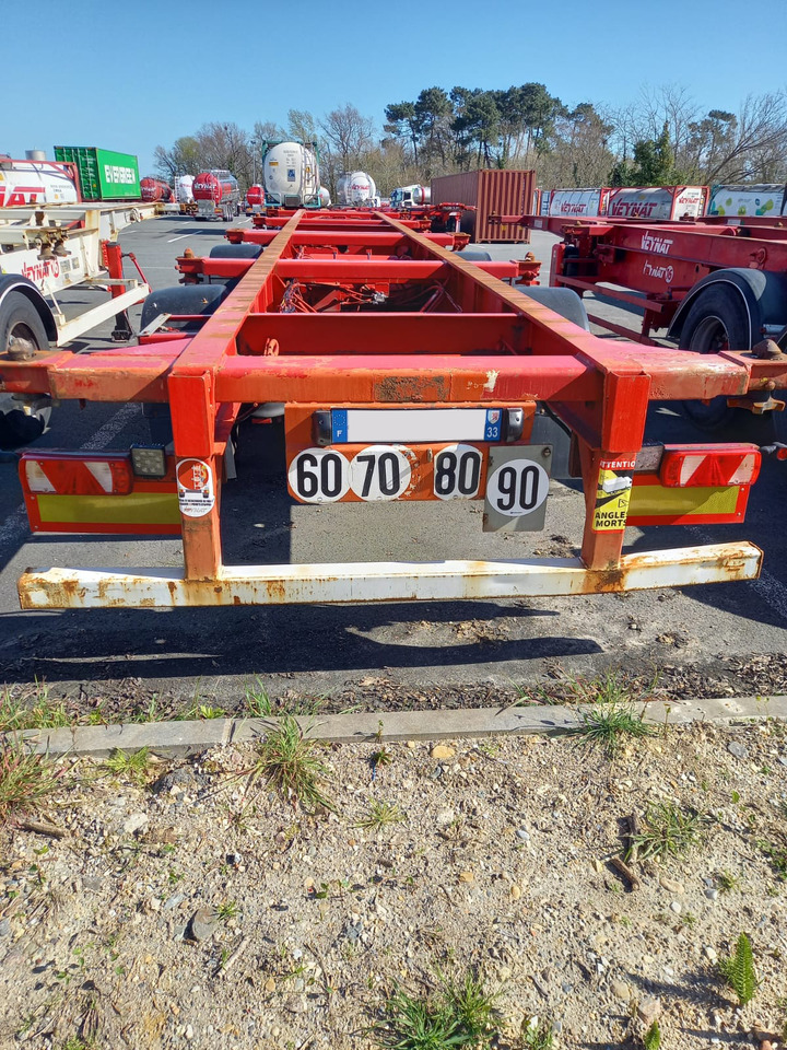 FRUEHAUF - Félpótkocsi cserefelépítményes: 4 kép. FRUEHAUF - Félpótkocsi cserefelépítményes: 4 kép.