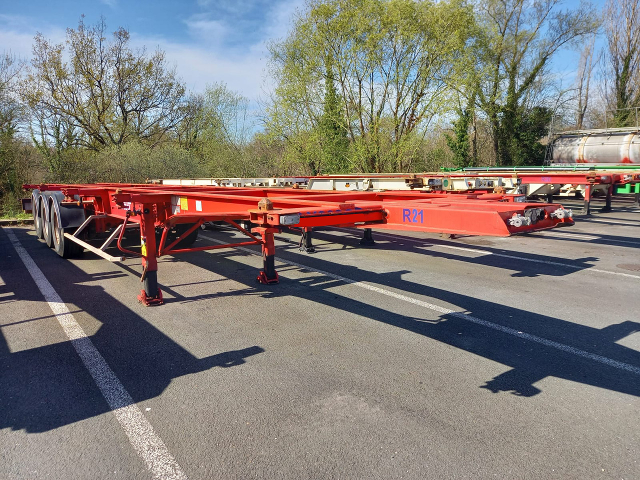 FRUEHAUF - Félpótkocsi cserefelépítményes: 1 kép. FRUEHAUF - Félpótkocsi cserefelépítményes: 1 kép.