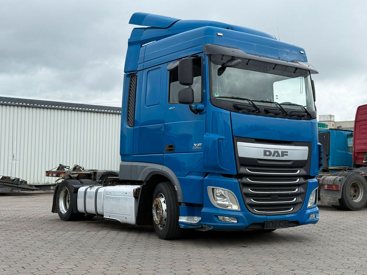 DAF XF 460 Low +Retarter+2xTank - Nyergesvontató: 3 kép. DAF XF 460 Low +Retarter+2xTank - Nyergesvontató: 3 kép.