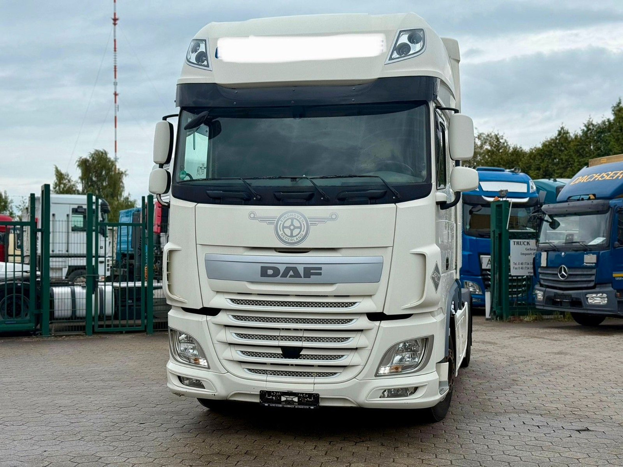 DAF XF 460 +Retarter+2xTank - Nyergesvontató: 2 kép. DAF XF 460 +Retarter+2xTank - Nyergesvontató: 2 kép.