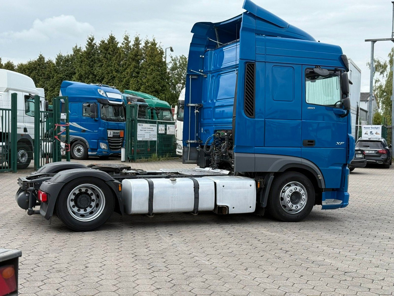 DAF XF 480 Low +Retarter+2xTank - Nyergesvontató: 4 kép. DAF XF 480 Low +Retarter+2xTank - Nyergesvontató: 4 kép.