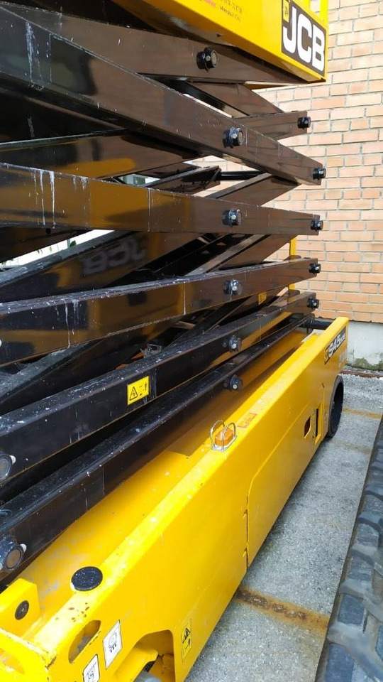 JCB S4550E - Ollós emelő: 5 kép. JCB S4550E - Ollós emelő: 5 kép.