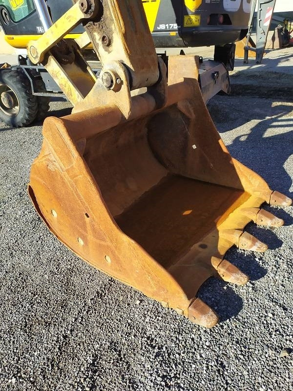 Lánctalpas kotró New Holland E 265 C: 7 kép.