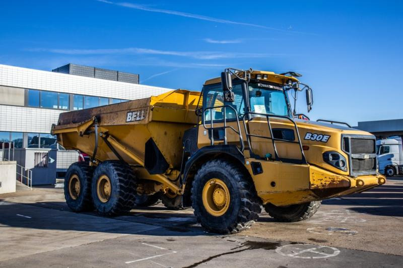 Bell B30E - DUMPER - Bánya teherautó: 3 kép. Bell B30E - DUMPER - Bánya teherautó: 3 kép.
