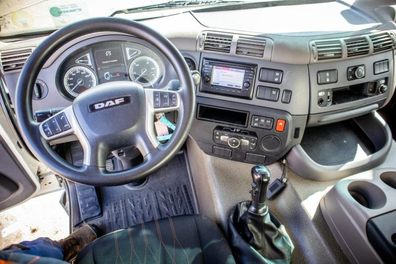 Interior photo 1: Platós teherautó, Darus autó DAF CF 450-6X4+FASSI18T/M(3EXT)-78500KM