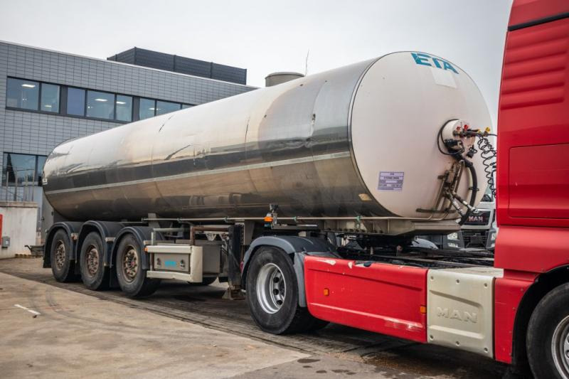 Eta CITERNE LAIT/MILCH/MILK 29000L - Tartályos félpótkocsi: 2 kép. Eta CITERNE LAIT/MILCH/MILK 29000L - Tartályos félpótkocsi: 2 kép.