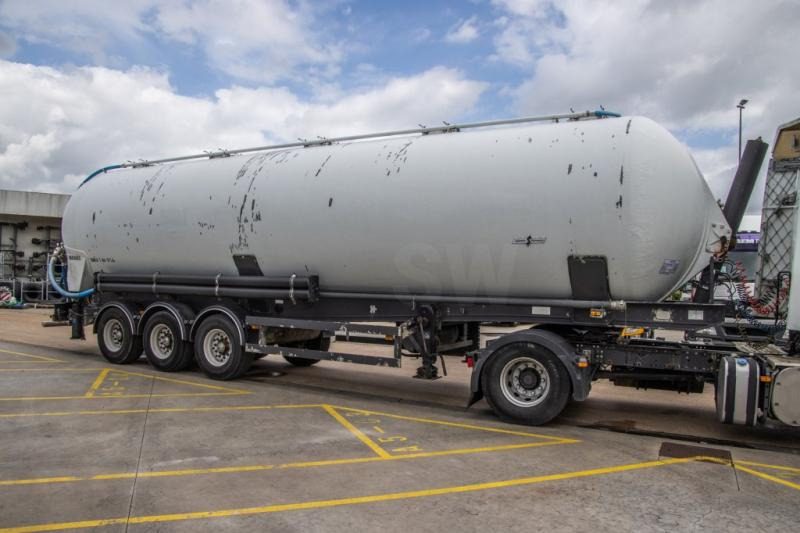 SPITZER SILO EUROVRAC-SK 2460 60M³/5xCOMP - Félpótkocsi: 2 kép. SPITZER SILO EUROVRAC-SK 2460 60M³/5xCOMP - Félpótkocsi: 2 kép.