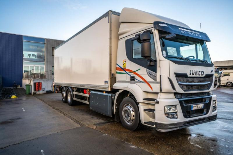 Iveco STRALIS 400 CNG // HAYON DHOLLANDIA - Dobozos felépítményű teherautó: 2 kép. Iveco STRALIS 400 CNG // HAYON DHOLLANDIA - Dobozos felépítményű teherautó: 2 kép.