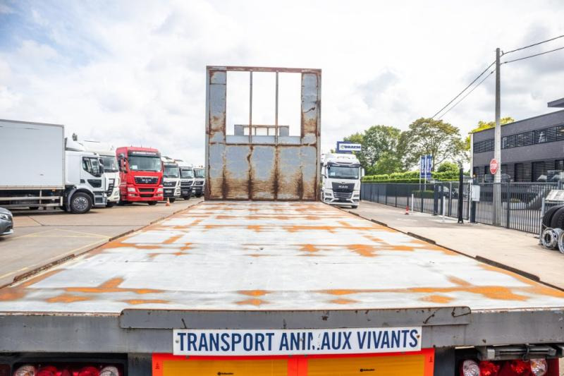 Lecitrailer RC2BD - Platós pótkocsi: 5 kép. Lecitrailer RC2BD - Platós pótkocsi: 5 kép.