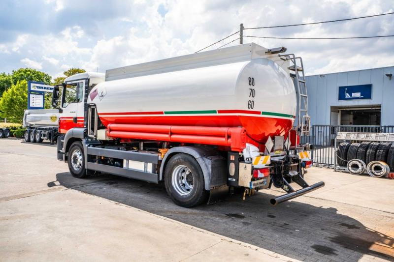 MAN TGS 18.400 // CUVE ALU MAGYAR 13.500L + 5 COMP - Tartályos teherautó: 5 kép. MAN TGS 18.400 // CUVE ALU MAGYAR 13.500L + 5 COMP - Tartályos teherautó: 5 kép.