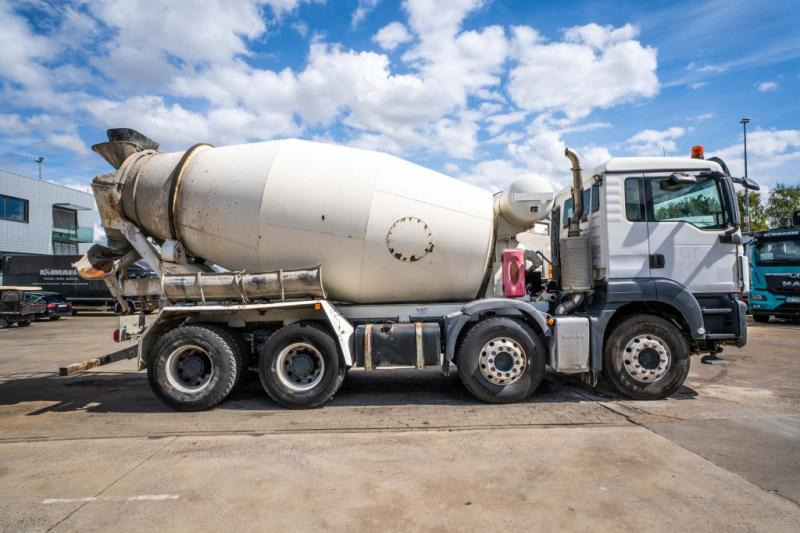 MAN TGS 32 360 BB+ LIEBHERR 9m3 - Betonmixer: 3 kép. MAN TGS 32 360 BB+ LIEBHERR 9m3 - Betonmixer: 3 kép.