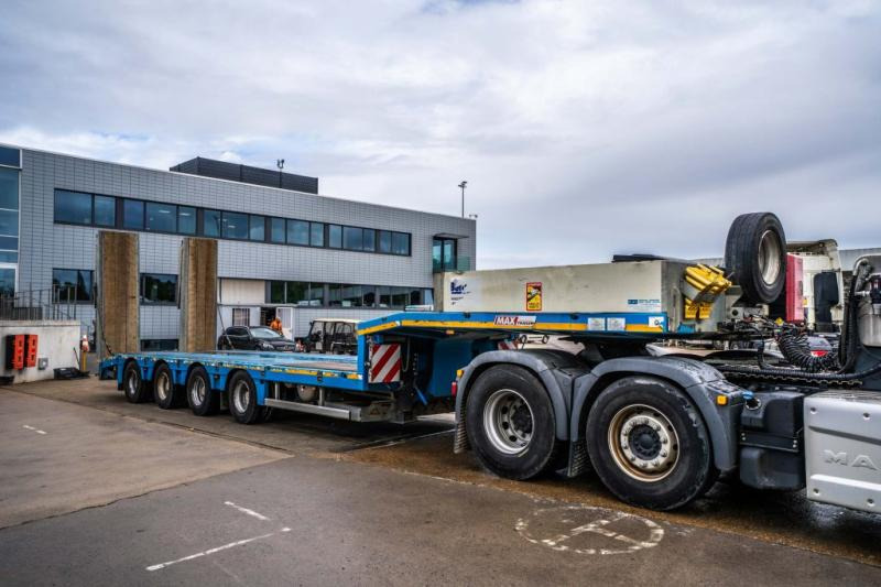 MAX TRAILER MAX TRAILER 110-F-S44+3XSTEERING/DIR. - Félpótkocsi mélybölcsős: 2 kép. MAX TRAILER MAX TRAILER 110-F-S44+3XSTEERING/DIR. - Félpótkocsi mélybölcsős: 2 kép.