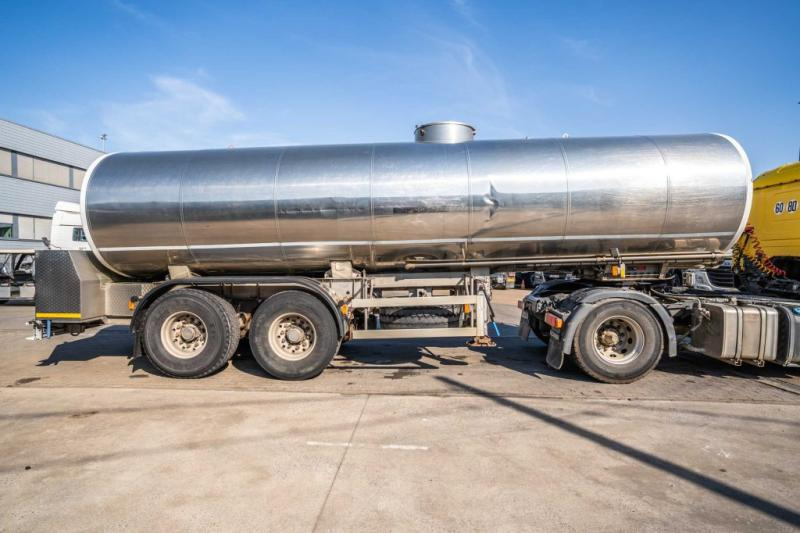 Magyar CITERNE HYDROLIQUE MONO-CUVE + 26.000 L - Tartályos félpótkocsi: 3 kép. Magyar CITERNE HYDROLIQUE MONO-CUVE + 26.000 L - Tartályos félpótkocsi: 3 kép.