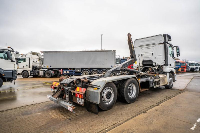 Mercedes ACTROS 2540 +MULTILIFT XP 20-56 - Horgos rakodó teherautó: 4 kép. Mercedes ACTROS 2540 +MULTILIFT XP 20-56 - Horgos rakodó teherautó: 4 kép.