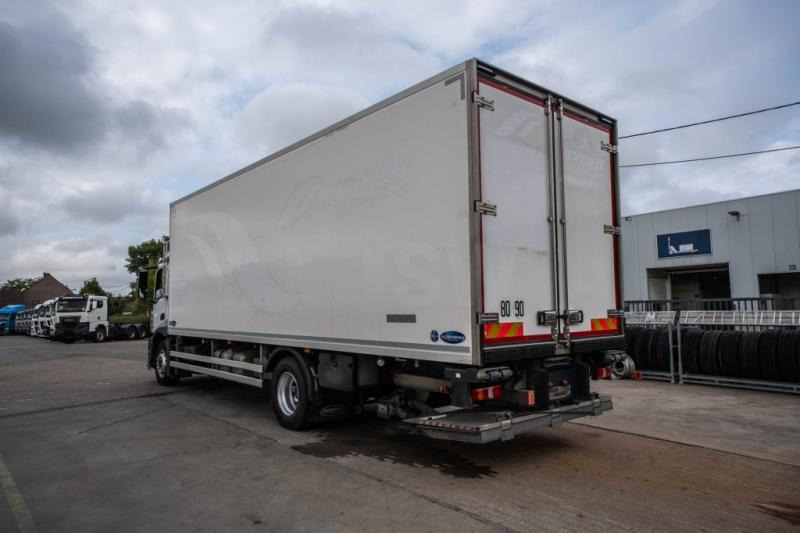 Mercedes ANTOS 1833 L +CARRIER SUPRA MULTI 1250Mt+DHOLLANDIA 2.5T. - Hűtős teherautó: 5 kép. Mercedes ANTOS 1833 L +CARRIER SUPRA MULTI 1250Mt+DHOLLANDIA 2.5T. - Hűtős teherautó: 5 kép.
