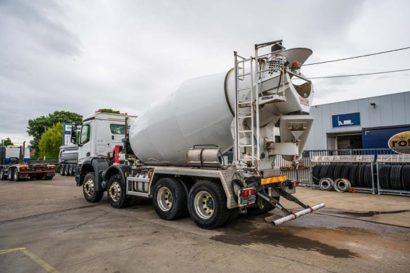 Mercedes AROCS 3240 + STETTER 9m3 - Betonmixer: 5 kép. Mercedes AROCS 3240 + STETTER 9m3 - Betonmixer: 5 kép.