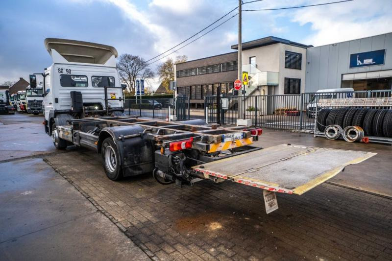 Mercedes ATEGO 1224 // HAYON DHOLLANDIA - Cserefelépítményes teherautó: 5 kép. Mercedes ATEGO 1224 // HAYON DHOLLANDIA - Cserefelépítményes teherautó: 5 kép.