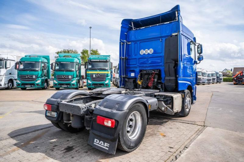 DAF XF 480 ( 50Ton) - Nyergesvontató: 4 kép. DAF XF 480 ( 50Ton) - Nyergesvontató: 4 kép.