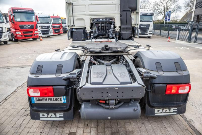 DAF XF 510 + Intarder - Nyergesvontató: 5 kép. DAF XF 510 + Intarder - Nyergesvontató: 5 kép.