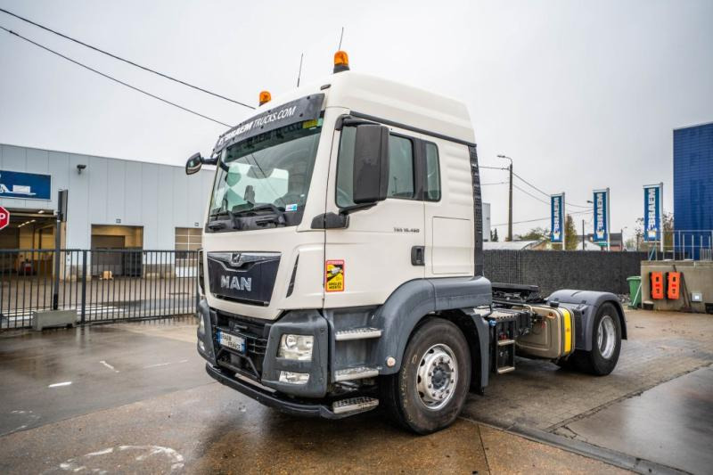 MAN TGS 18.460 LX BLS + INTARDER + HYDR - Nyergesvontató: 1 kép. MAN TGS 18.460 LX BLS + INTARDER + HYDR - Nyergesvontató: 1 kép.