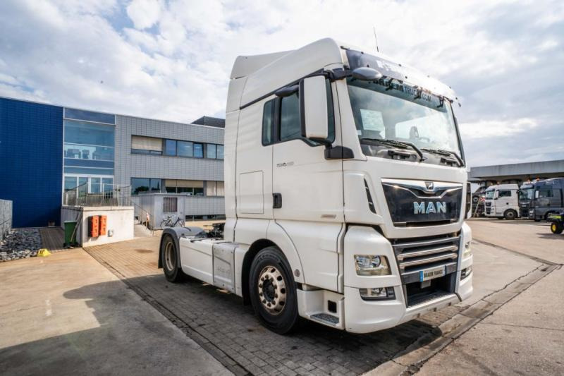 MAN TGX 18 460 XLX BLS+INTARDER+ADR+KIPHYDR. - Nyergesvontató: 2 kép. MAN TGX 18 460 XLX BLS+INTARDER+ADR+KIPHYDR. - Nyergesvontató: 2 kép.