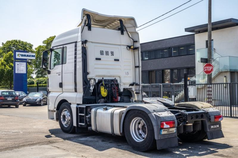 MAN TGX 18.480 XLX BLS+INTARDER - Nyergesvontató: 4 kép. MAN TGX 18.480 XLX BLS+INTARDER - Nyergesvontató: 4 kép.
