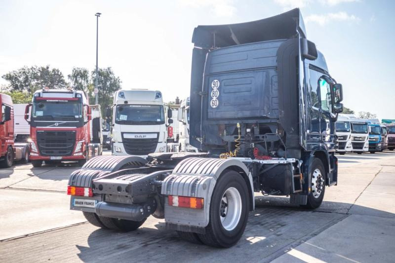 Mercedes ACTROS 1846 LS - MP3 - Nyergesvontató: 3 kép. Mercedes ACTROS 1846 LS - MP3 - Nyergesvontató: 3 kép.