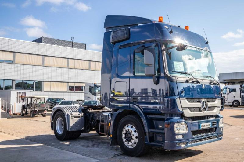 Mercedes ACTROS 1846 LS - MP3 - Nyergesvontató: 2 kép. Mercedes ACTROS 1846 LS - MP3 - Nyergesvontató: 2 kép.