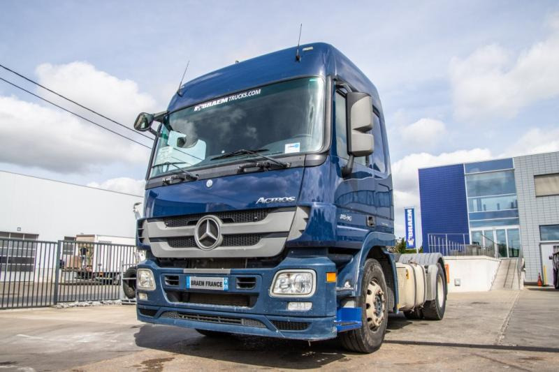Mercedes ACTROS 1846 LS-MP3+HYDR. - Nyergesvontató: 2 kép. Mercedes ACTROS 1846 LS-MP3+HYDR. - Nyergesvontató: 2 kép.