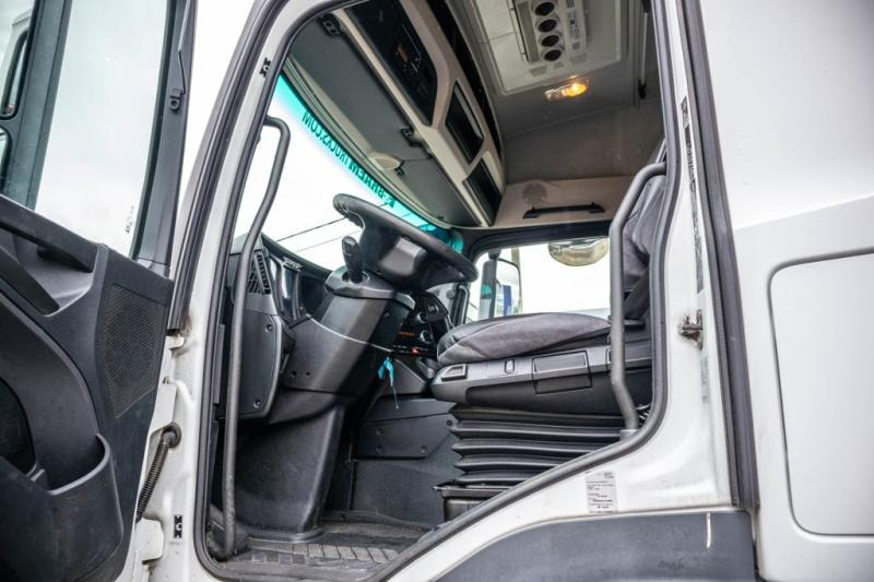Nyergesvontató Mercedes AROCS 1846 LS (No Actros): 6 kép.