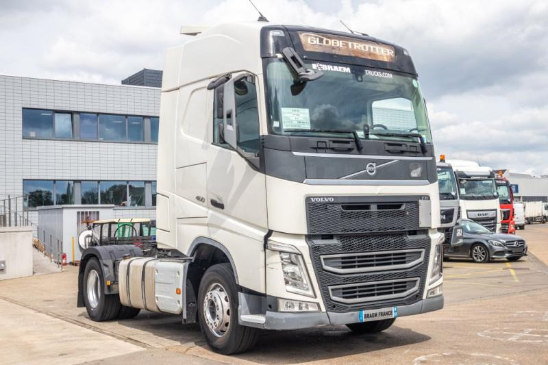 Volvo FH460+E6+Kiphydr. - Nyergesvontató: 2 kép. Volvo FH460+E6+Kiphydr. - Nyergesvontató: 2 kép.