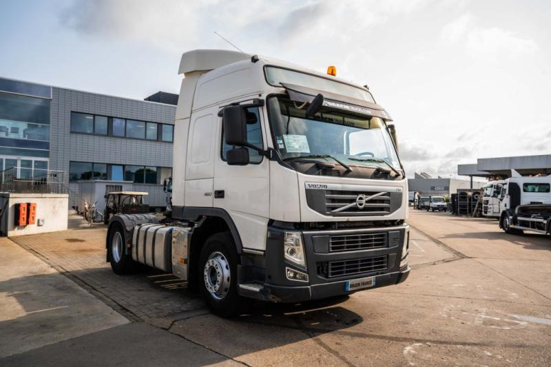 Volvo FM (FH) 460 GLOB - Nyergesvontató: 2 kép. Volvo FM (FH) 460 GLOB - Nyergesvontató: 2 kép.