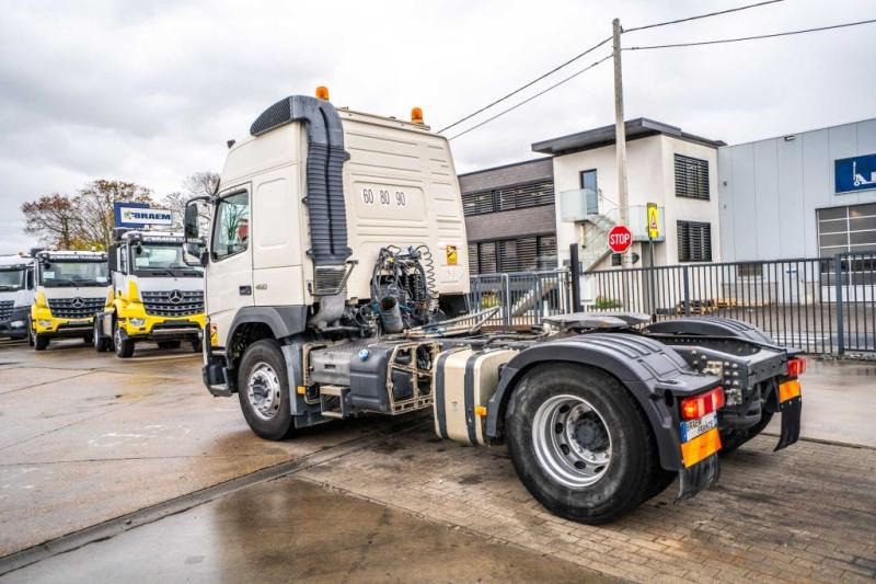 Volvo FMX 460 GLOBE + HYDR - Nyergesvontató: 3 kép. Volvo FMX 460 GLOBE + HYDR - Nyergesvontató: 3 kép.