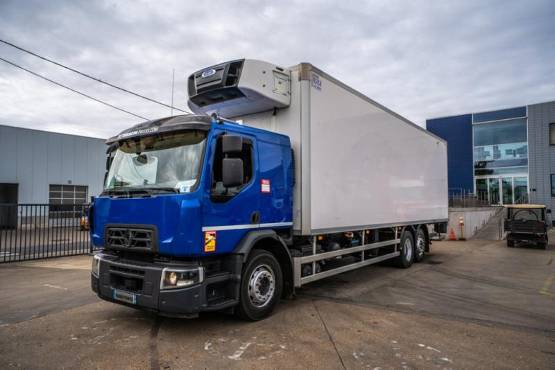 Renault D WIDE 380 DXI+CARRIER SUPRA 1150 Mt + DHOLLANDIA 2T - Hűtős teherautó: 1 kép. Renault D WIDE 380 DXI+CARRIER SUPRA 1150 Mt + DHOLLANDIA 2T - Hűtős teherautó: 1 kép.