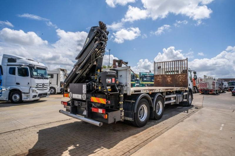 Renault LANDER 340 DXI-6X4+HIAB 14 T/m/3xhydr. - Platós teherautó, Darus autó: 4 kép. Renault LANDER 340 DXI-6X4+HIAB 14 T/m/3xhydr. - Platós teherautó, Darus autó: 4 kép.